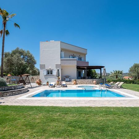 Villa Elisabeth Perama  Exterior photo