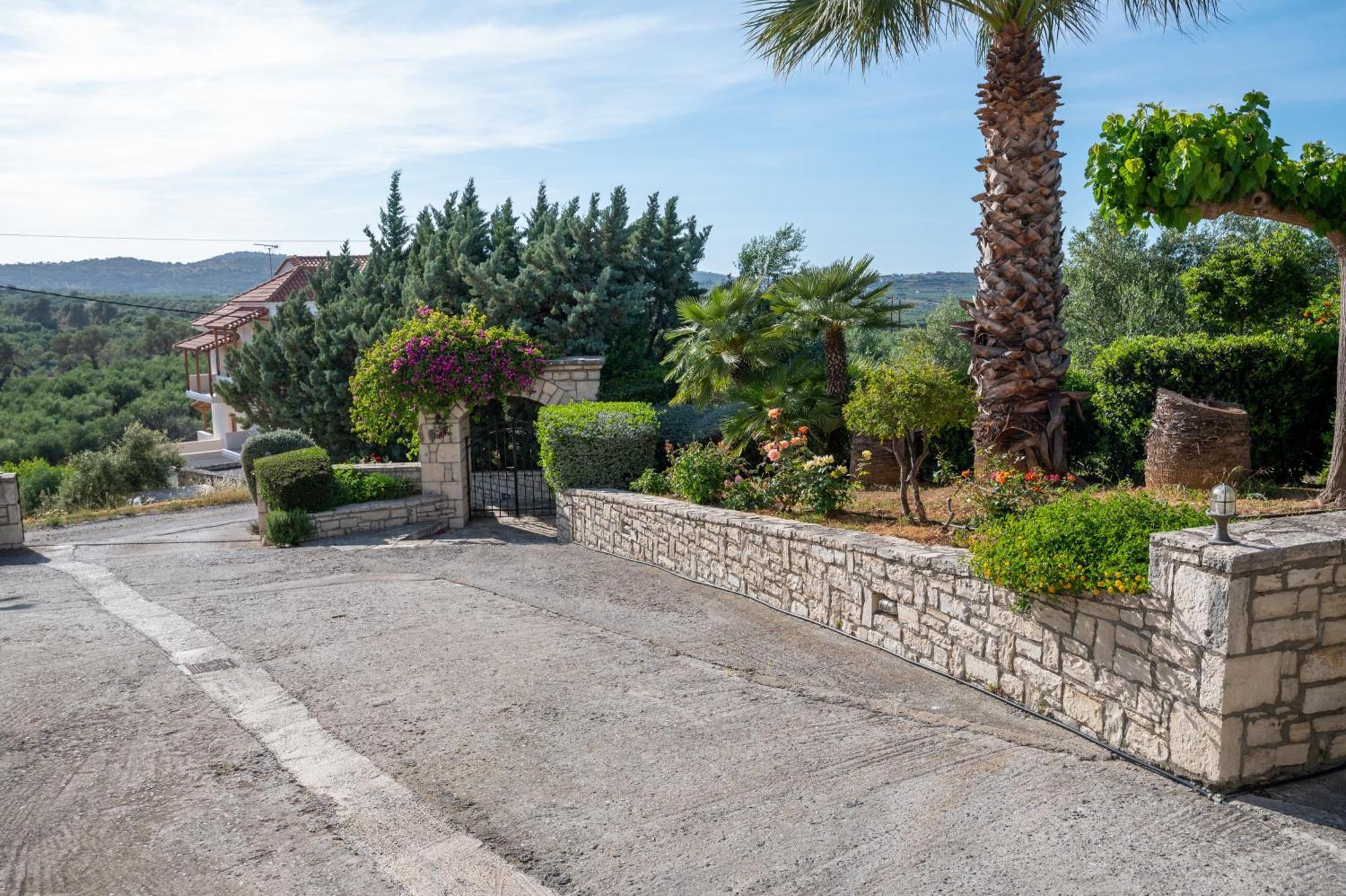 Villa Elisabeth Perama  Exterior photo