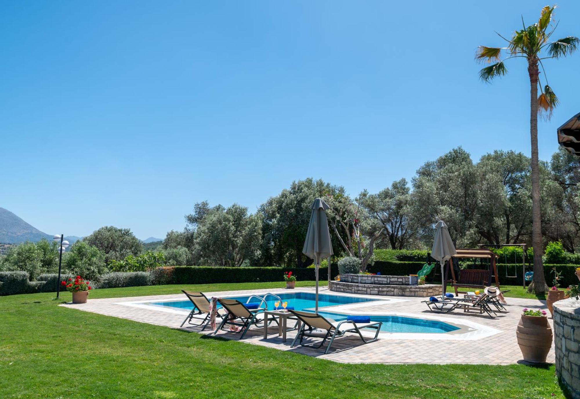 Villa Elisabeth Perama  Exterior photo